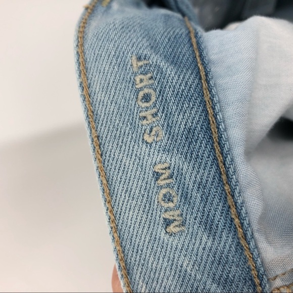 American Eagle 2 High Waisted Denim Mom Shorts distressed 5561 0382 - Picture 9 of 10